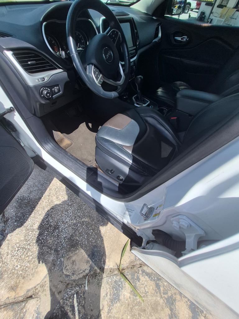 2014 Jeep Cherokee - $7,595