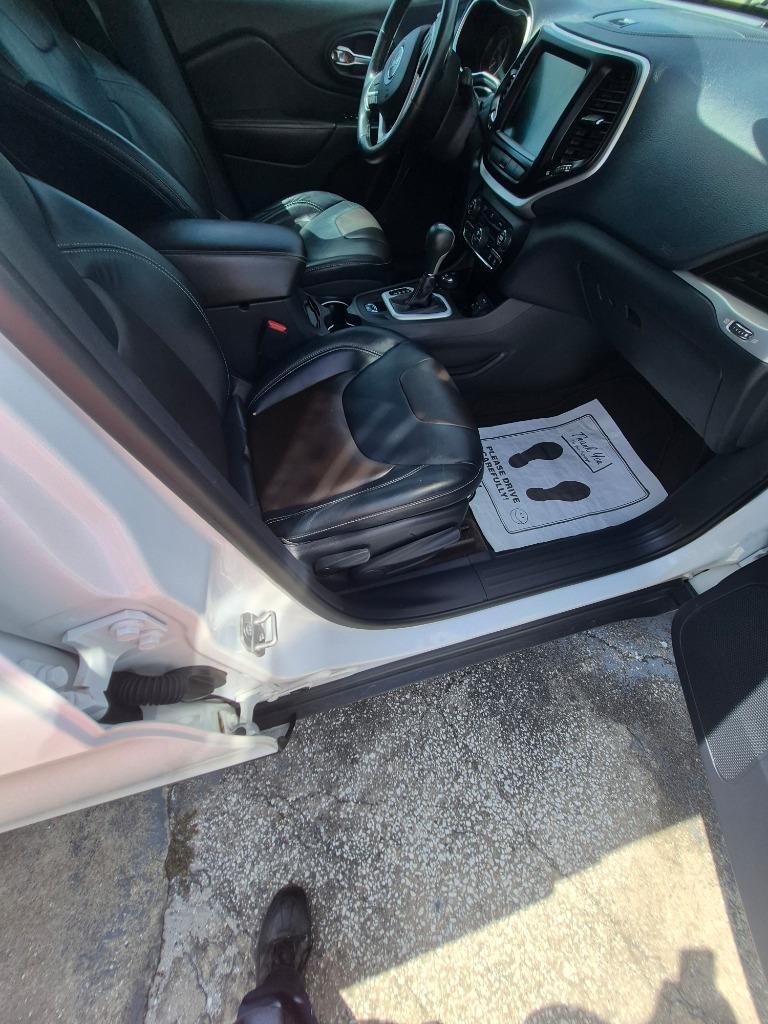2014 Jeep Cherokee - $7,595