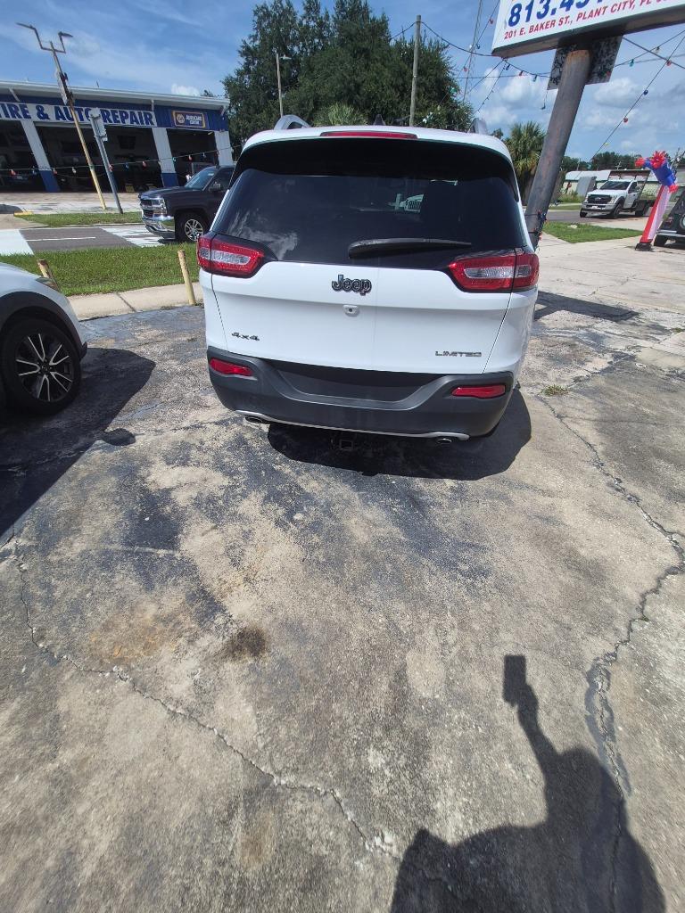 2014 Jeep Cherokee - $7,595