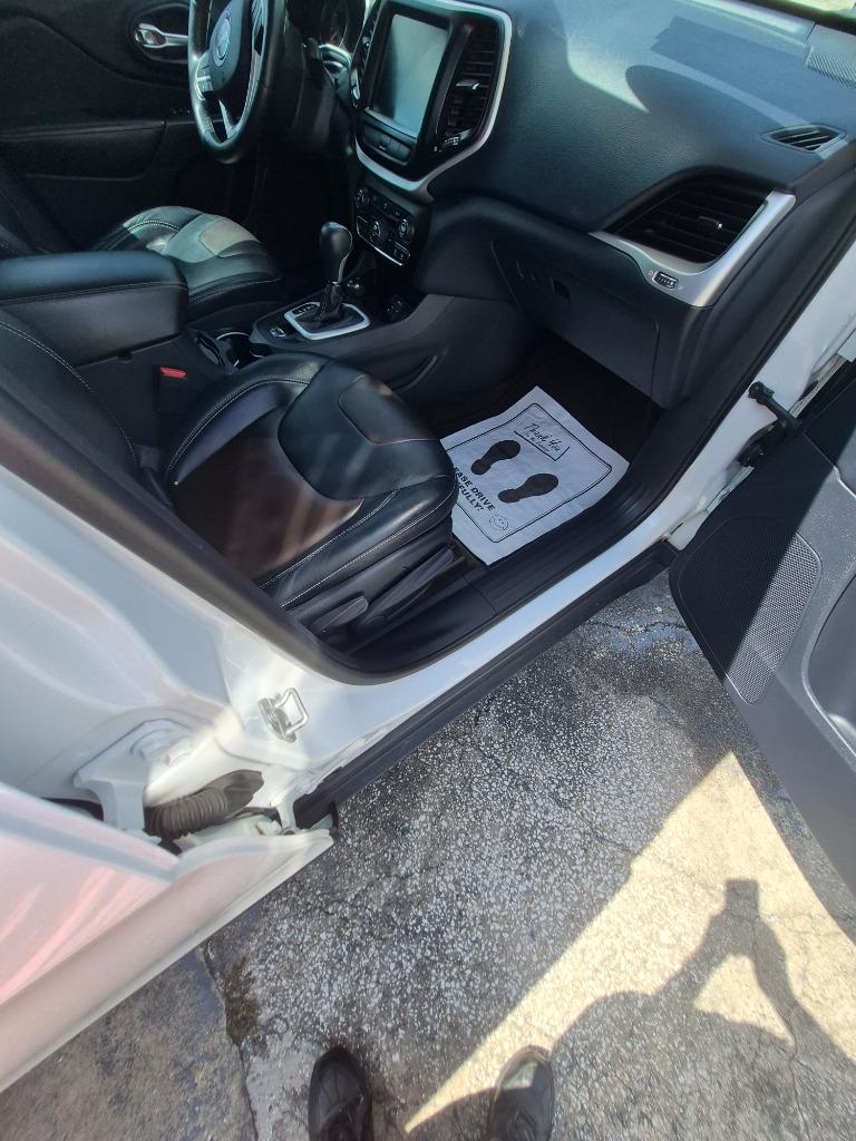 2014 Jeep Cherokee - $7,595