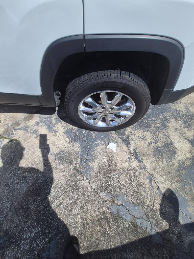 2014 Jeep Cherokee - $7,595