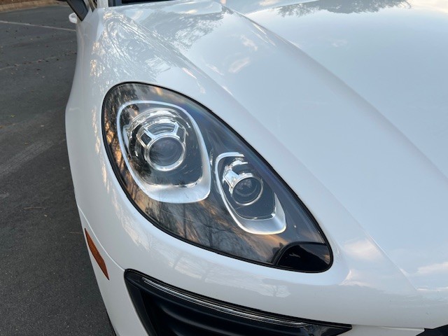 2016 Porsche Macan - $18,500