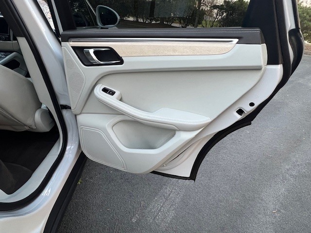 2016 Porsche Macan - $18,500
