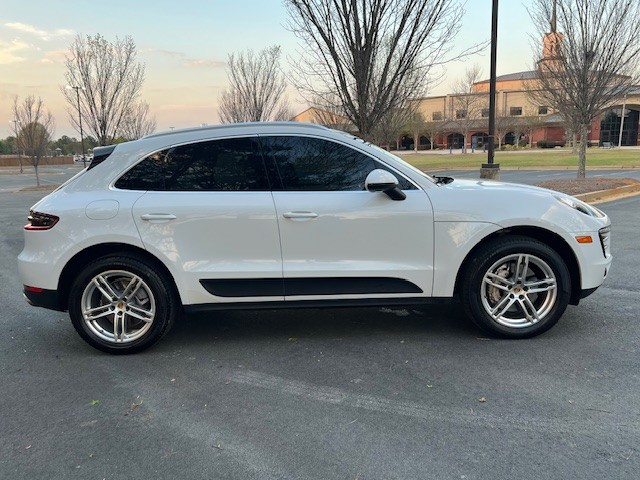 2016 Porsche Macan - $18,500