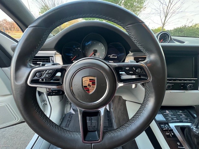 2016 Porsche Macan - $18,500