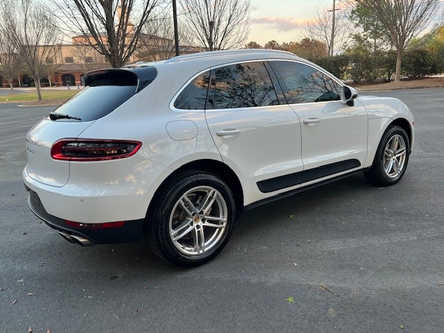 2016 Porsche Macan - $18,500