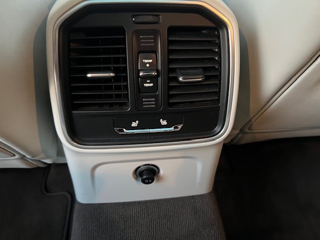 2016 Porsche Macan - $18,500