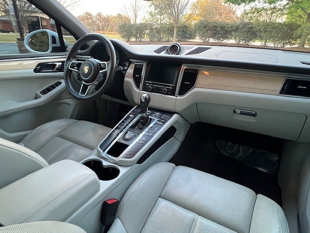 2016 Porsche Macan - $18,500