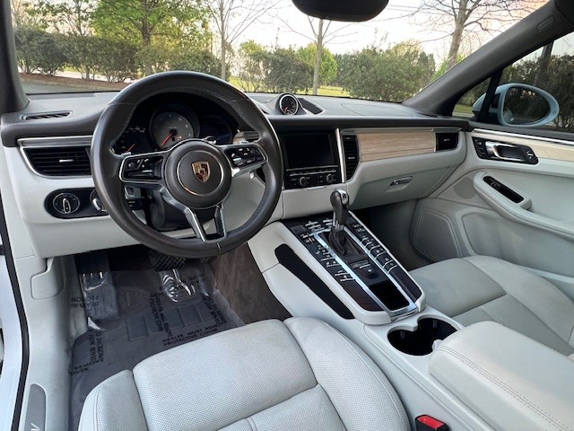 2016 Porsche Macan - $18,500