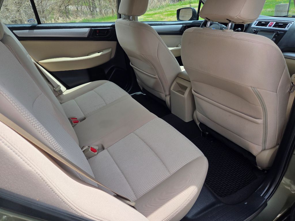 2016 Subaru Outback photo