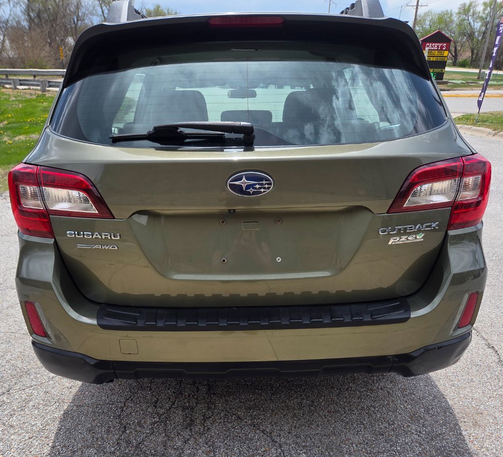 2016 Subaru Outback photo