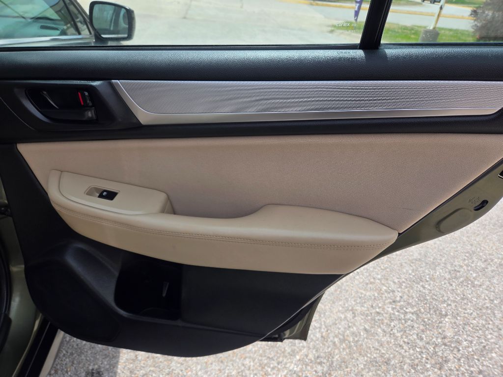 2016 Subaru Outback photo