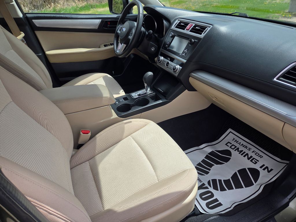 2016 Subaru Outback photo