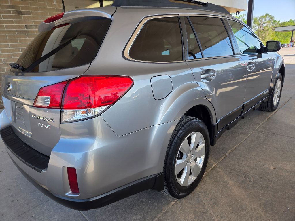 2011 Subaru Outback 2.5i Premium photo
