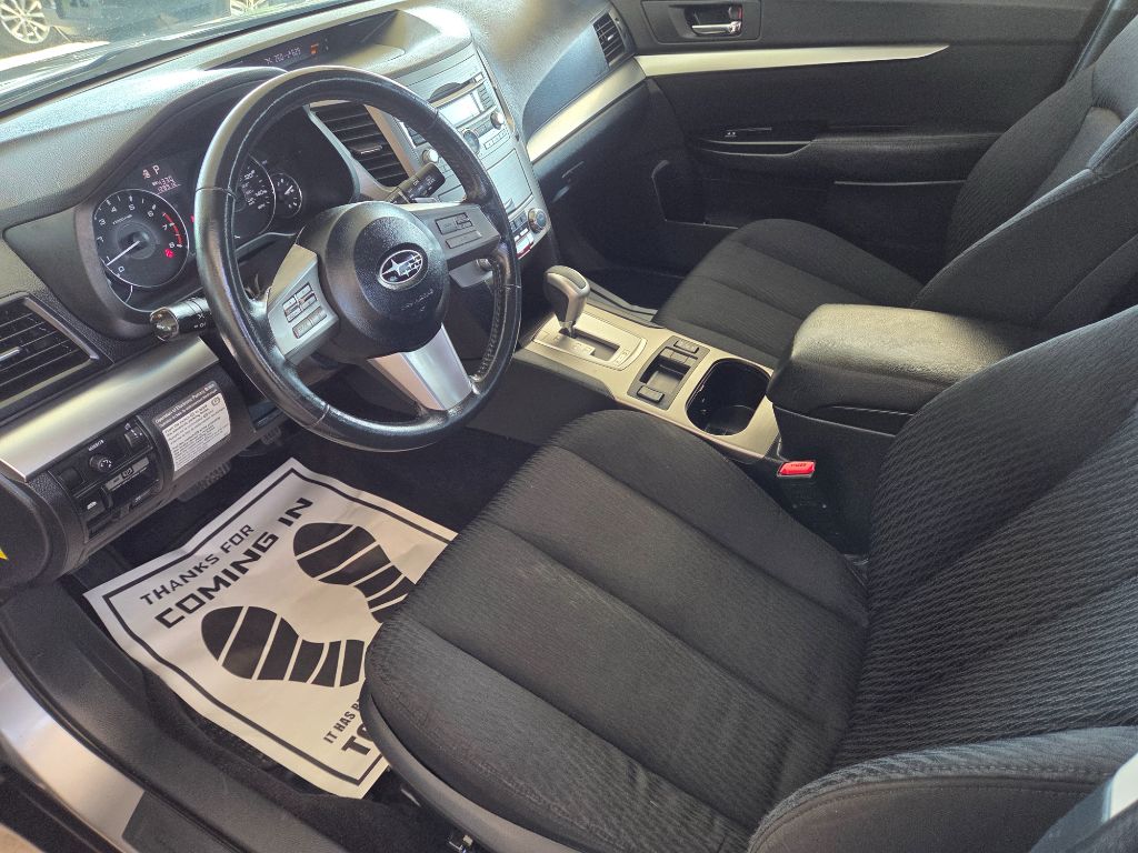 2011 Subaru Outback 2.5i Premium photo