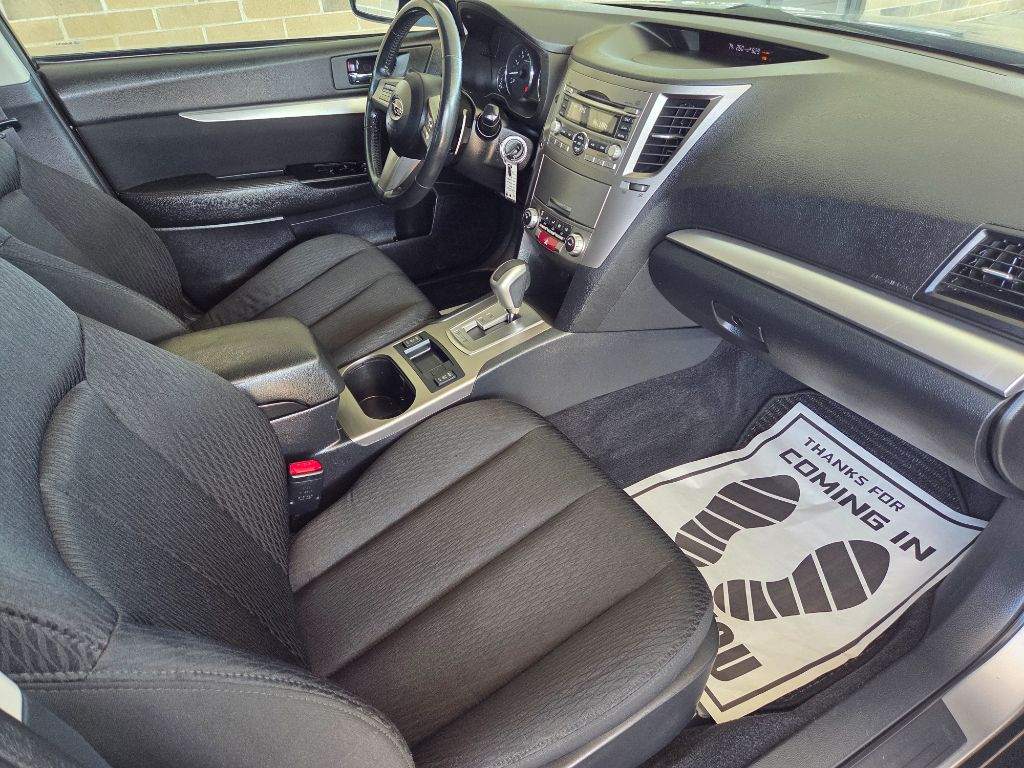 2011 Subaru Outback 2.5i Premium photo