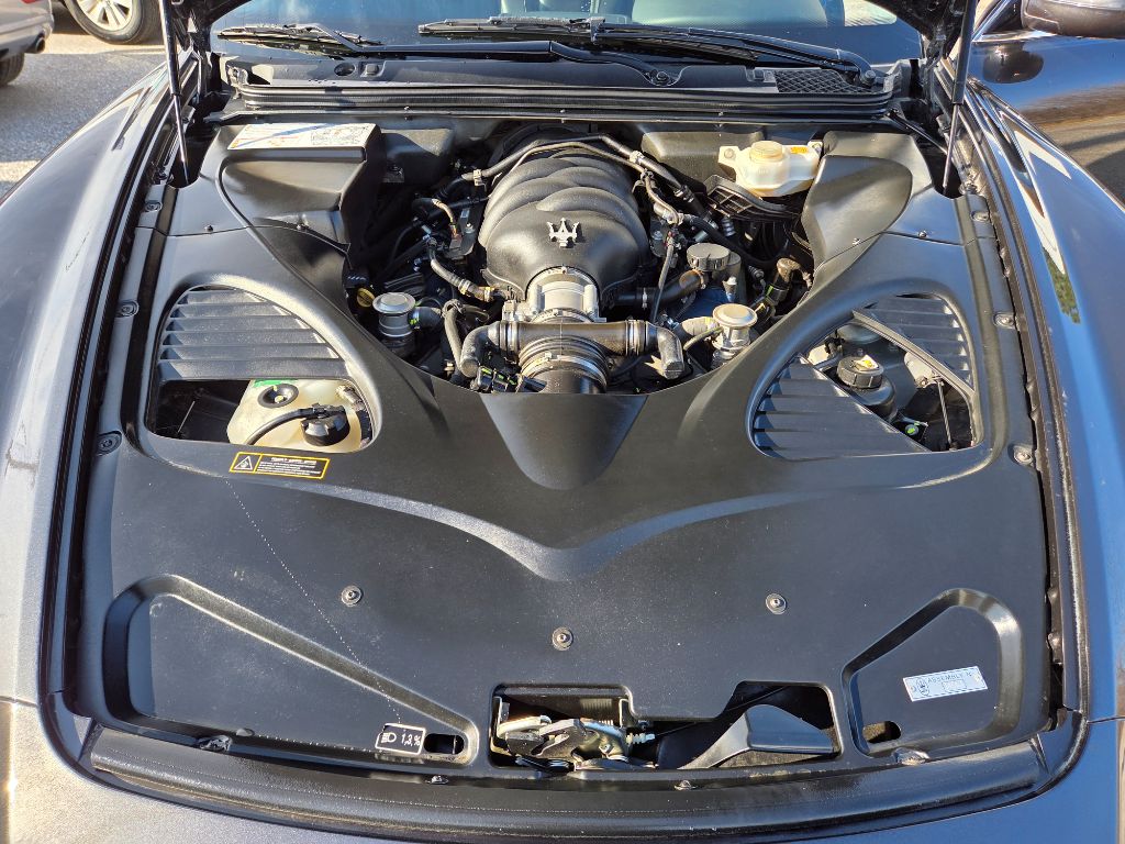 2008 Maserati Quattroporte - $15,400