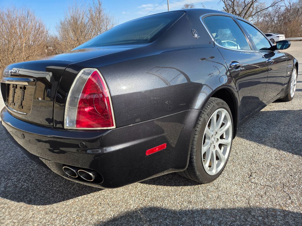 2008 Maserati Quattroporte - $15,400