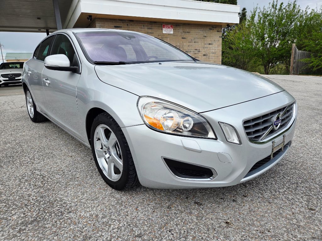 2012 Volvo S60 - $8,499