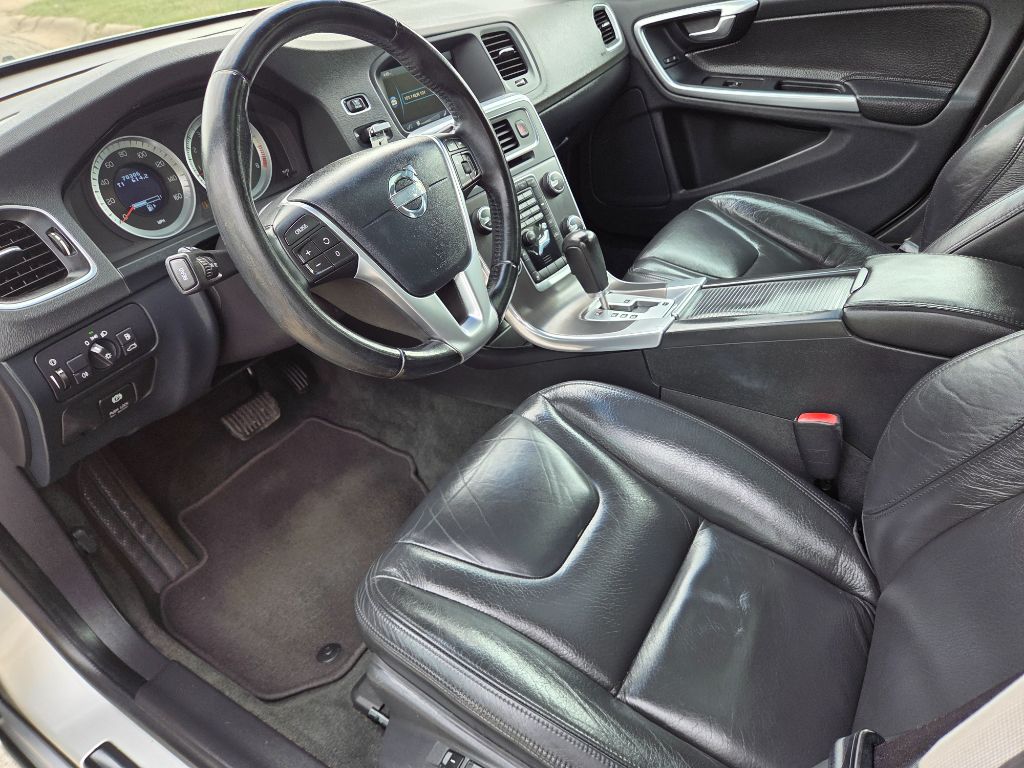 2012 Volvo S60 - $8,499