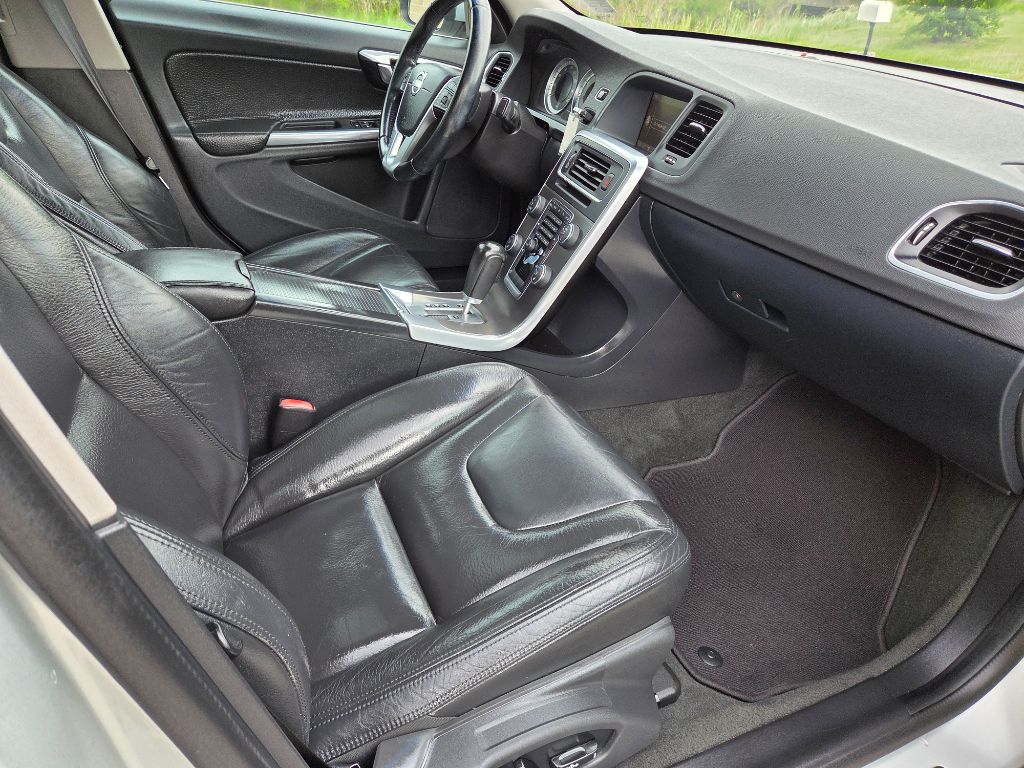 2012 Volvo S60 - $8,499