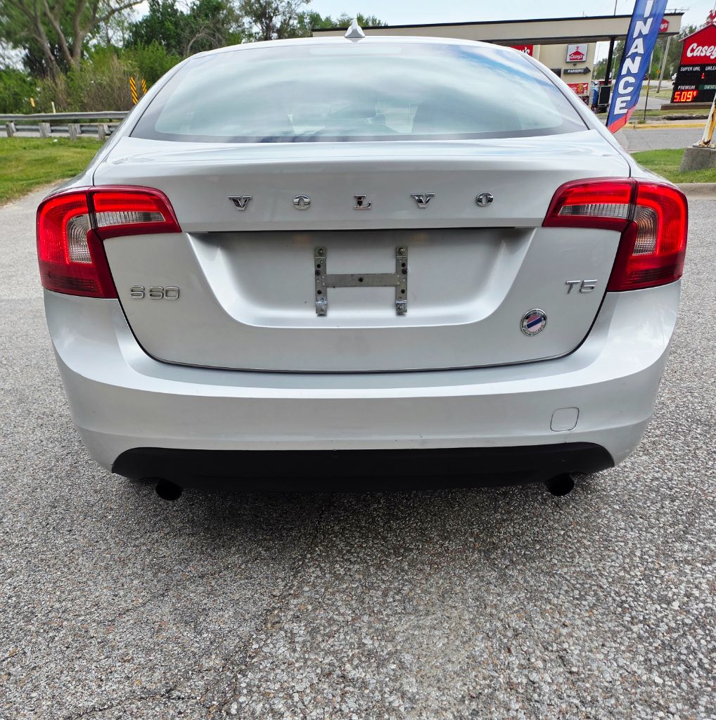 2012 Volvo S60 - $8,499