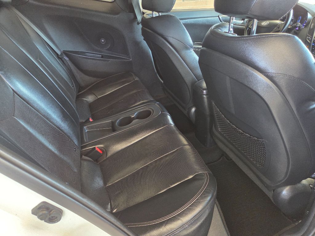 2015 Hyundai Veloster - $7,299