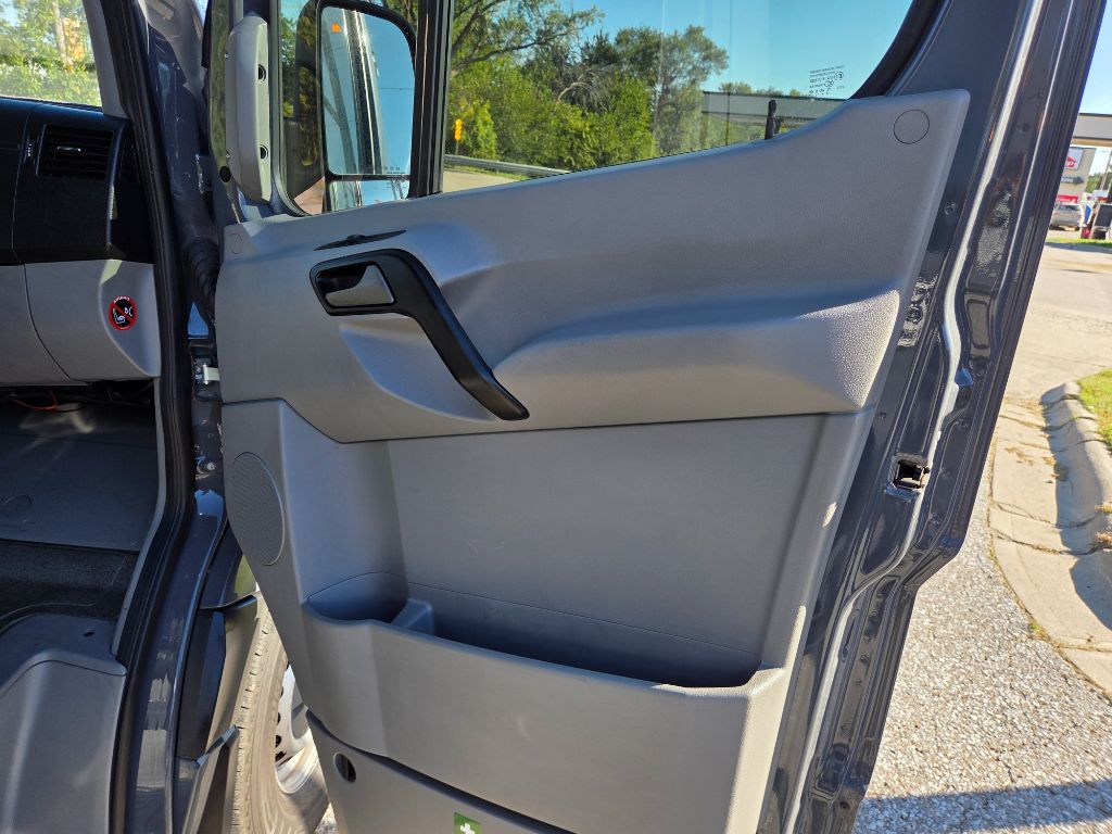 2016 Mercedes-Benz Sprinter - $25,900