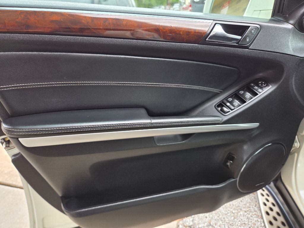 2011 Mercedes-Benz GL Class - $9,995