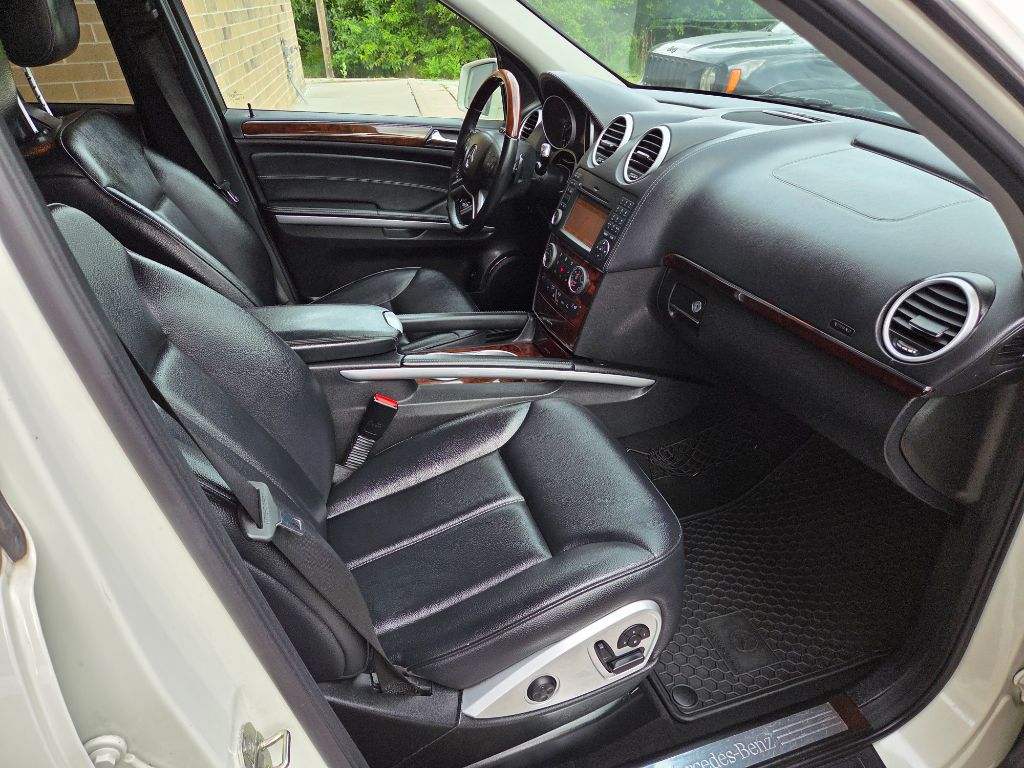 2011 Mercedes-Benz GL Class - $9,995