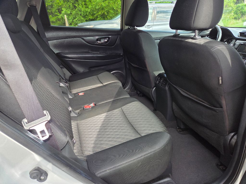 2018 Nissan Rogue - $10,400