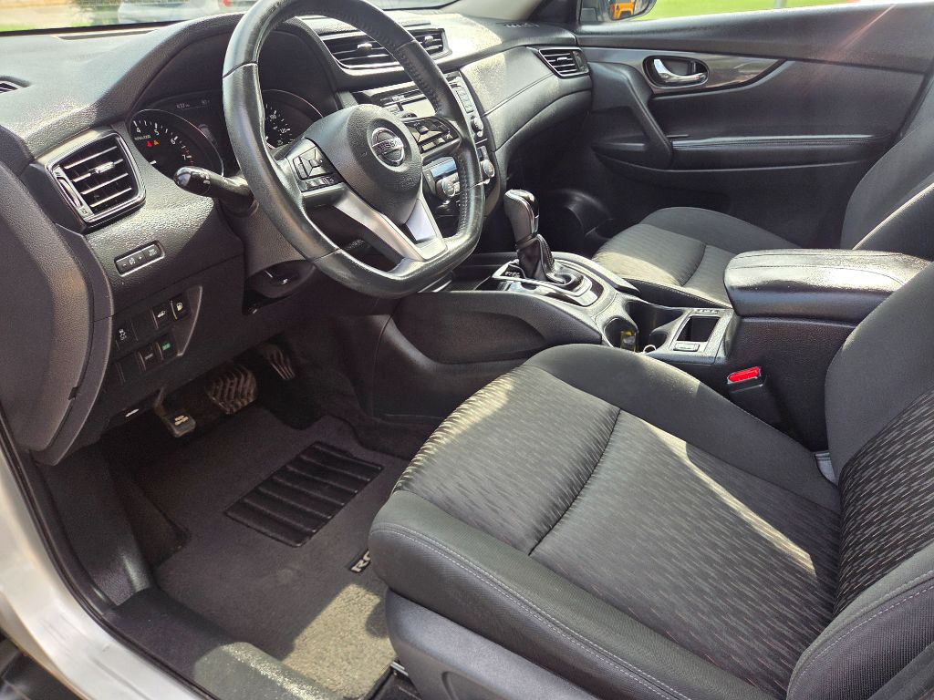 2018 Nissan Rogue - $10,400