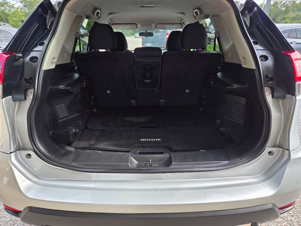 2018 Nissan Rogue - $10,400