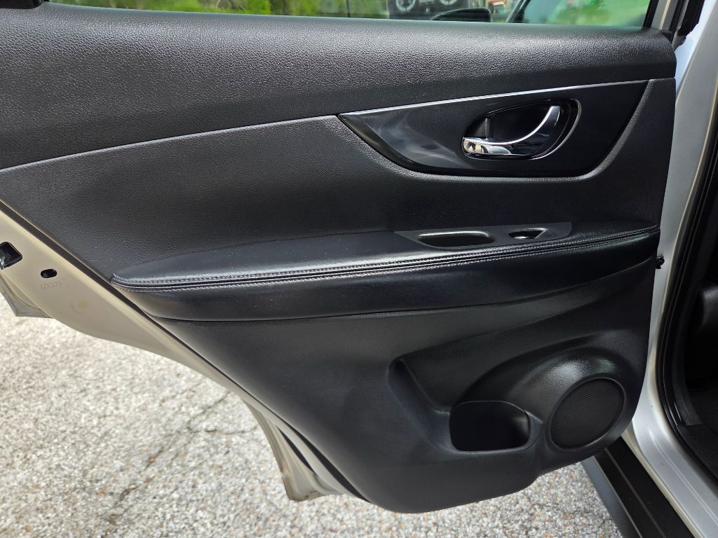 2018 Nissan Rogue - $10,400