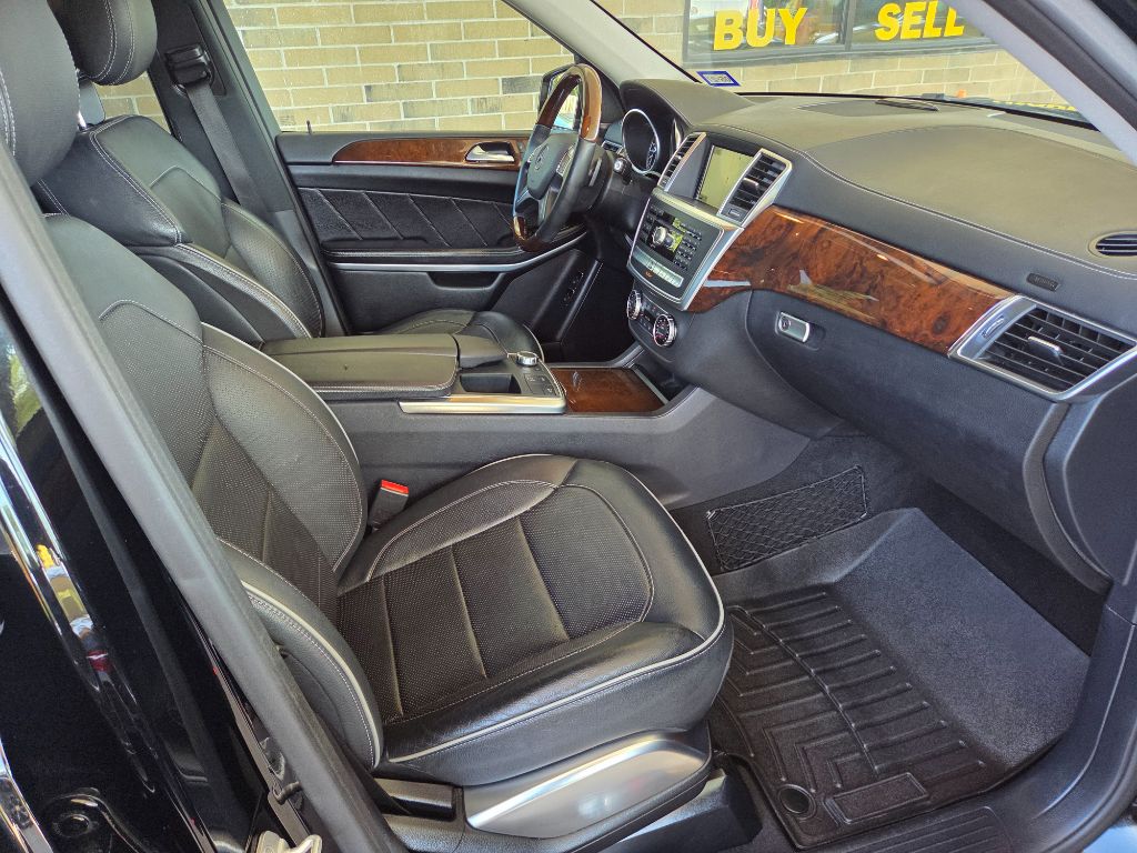 2013 Mercedes-Benz GL-Class - $15,995