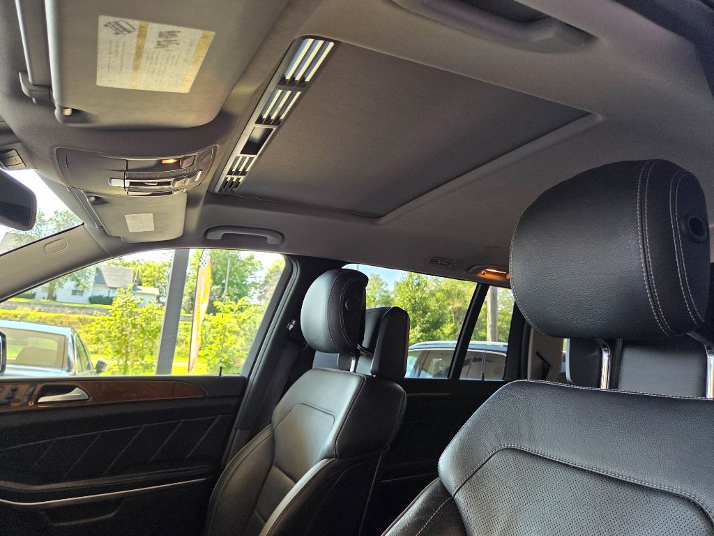 2013 Mercedes-Benz GL-Class - $15,995