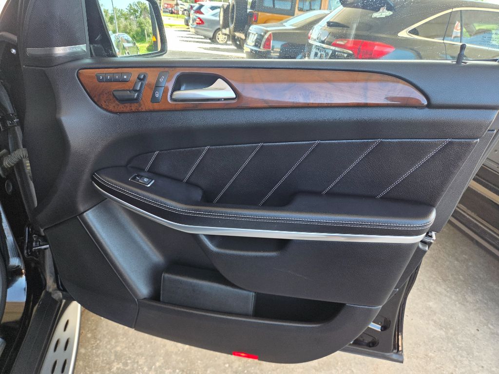 2013 Mercedes-Benz GL-Class - $15,995