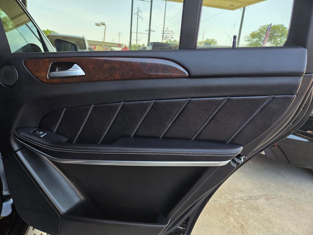 2013 Mercedes-Benz GL-Class - $15,995