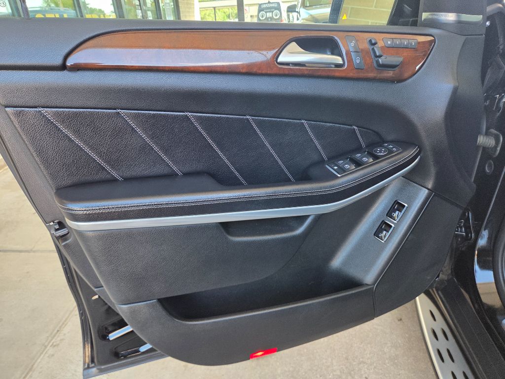 2013 Mercedes-Benz GL-Class - $15,995