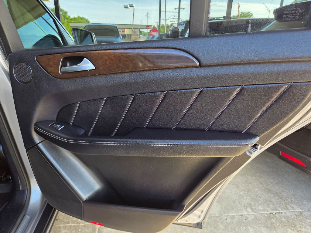 2015 Mercedes-Benz GL-Class - $16,995