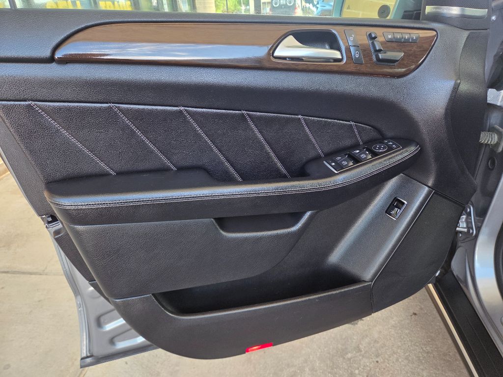 2015 Mercedes-Benz GL-Class - $16,995