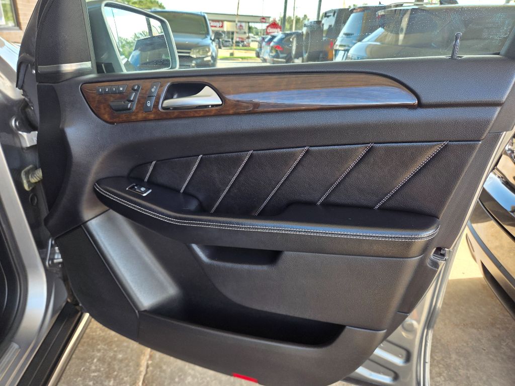 2015 Mercedes-Benz GL-Class - $16,995