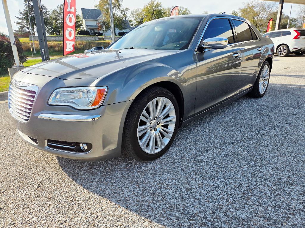 2012 Chrysler 300 - $10,400