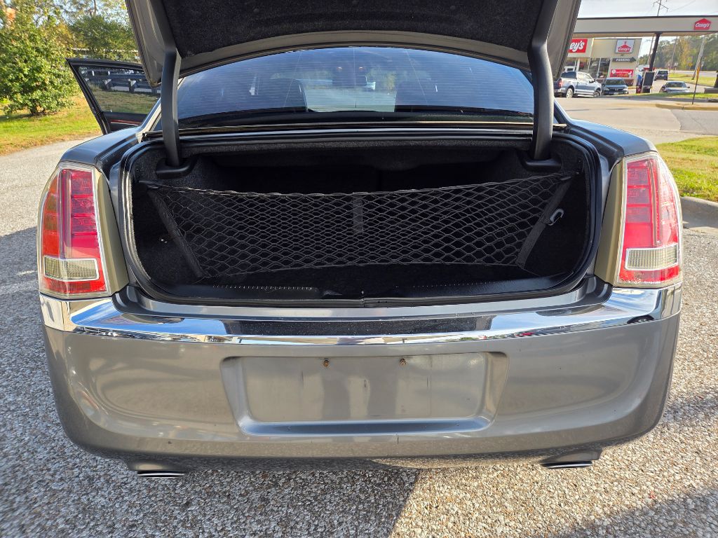 2012 Chrysler 300 - $10,400