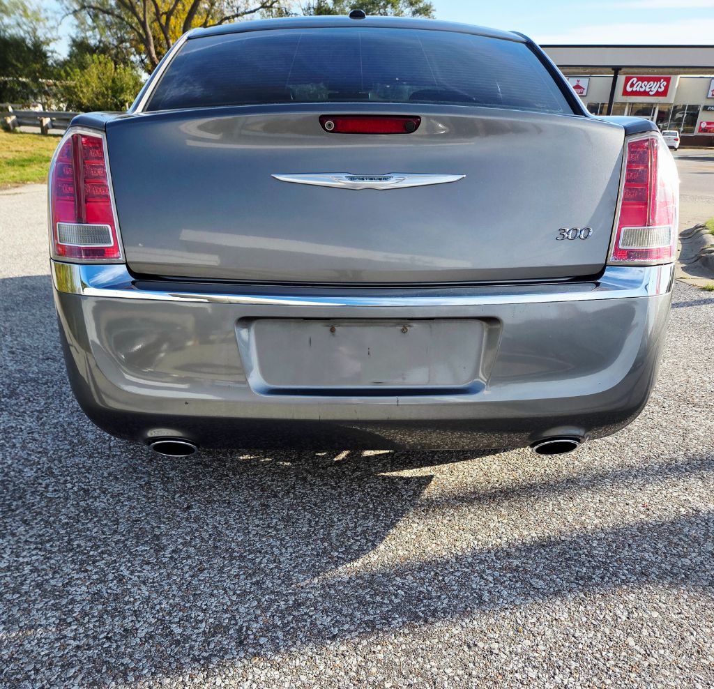 2012 Chrysler 300 - $10,400