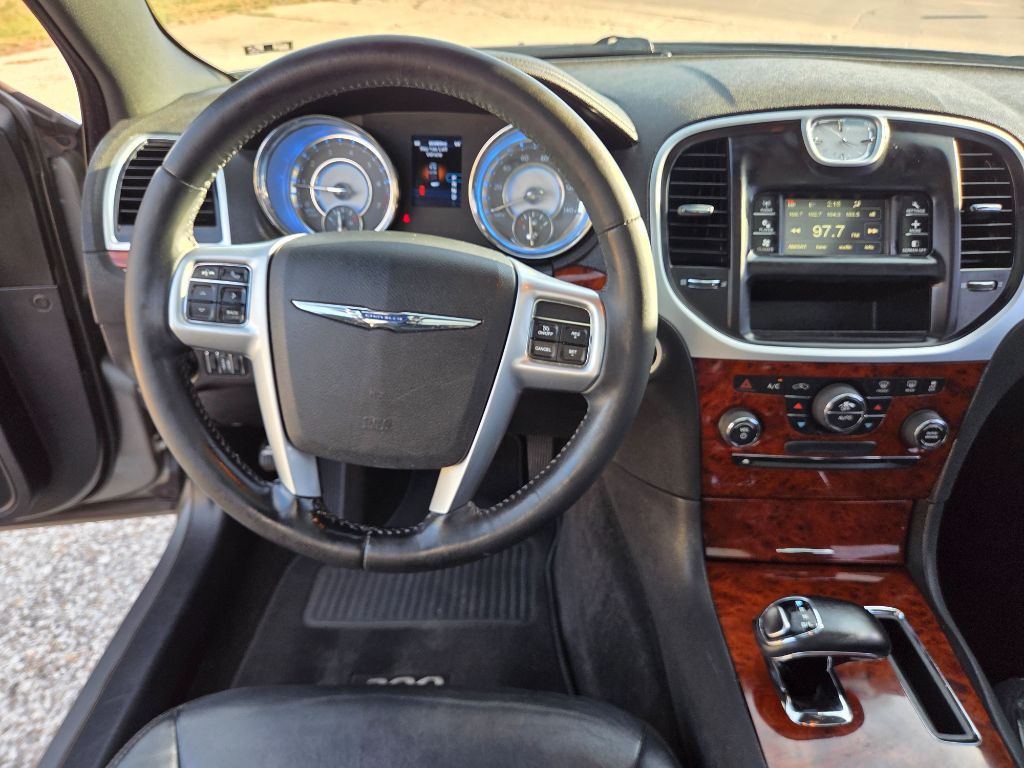 2012 Chrysler 300 - $10,400