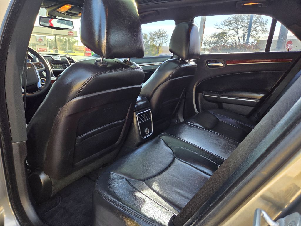 2012 Chrysler 300 - $10,400