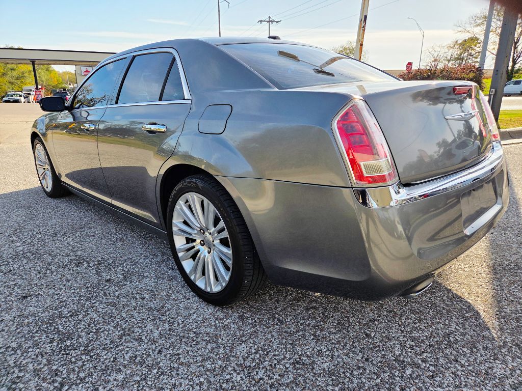 2012 Chrysler 300 - $10,400
