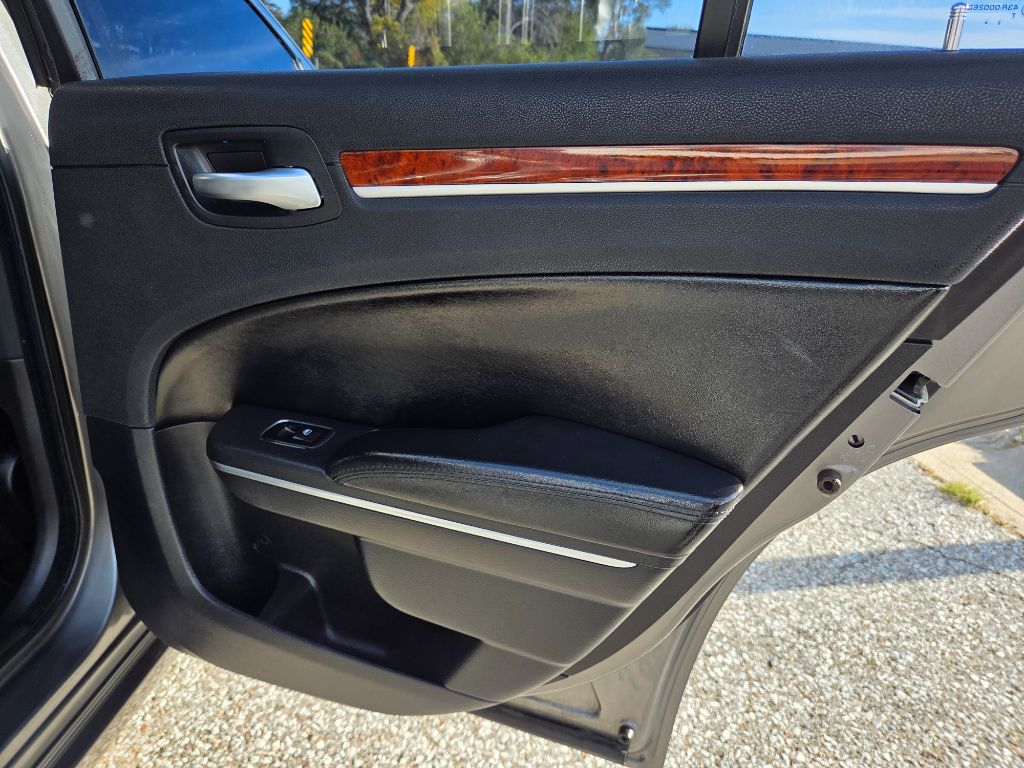 2012 Chrysler 300 - $10,400