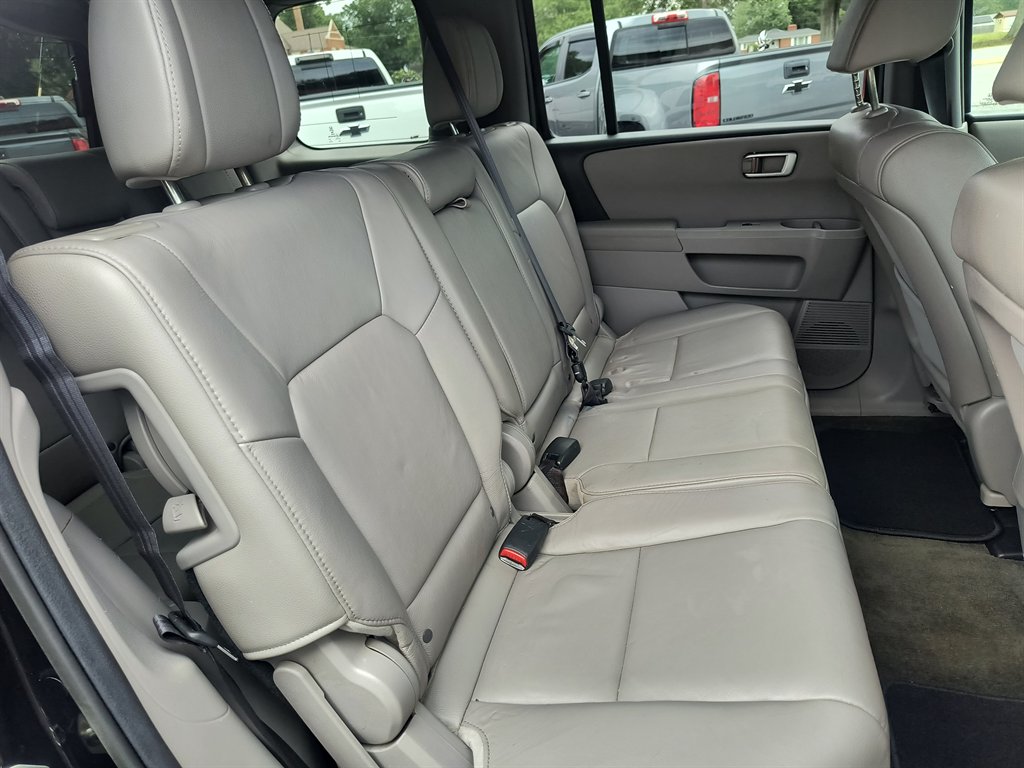 2014 Honda Pilot - $10,999